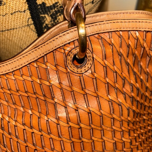 🥃COLE HAAN🥃WOVEN WHISKEY LEATHER SHOULDER BAG 🥃🥃🥃🥃🥃🥃 - Picture 2 of 13